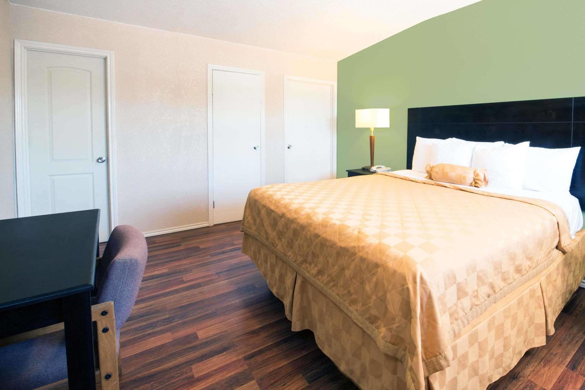 Executive Inn & Kitchenette Suites-Eagle Pass Exterior foto